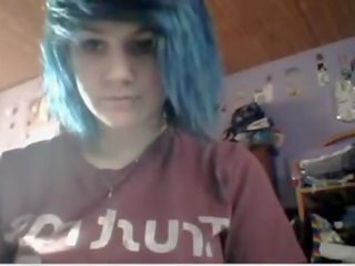 Hot Emo Chick Does Nude Cam Show