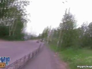 सेक्सी रशियन गर्ल उठाया ऊपर द्वारा दो लोग और हो जाता है गड़बड़ वीडियो