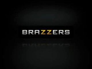 Brazzers - liels bumbulīši pie skola - (rikki six, keiran aizvēja puse) - duel intentions