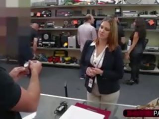 Sexy Business Lady Gets Scammed At Shop